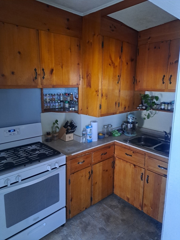 226 Haffards Street Fall River, MA 02723 - Photo 22 of 37