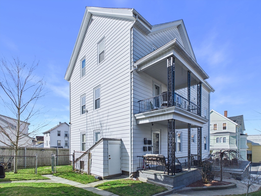 226 Haffards Street Fall River, MA 02723 - Photo 4 of 37