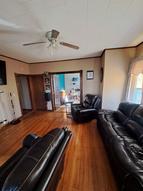 226 Haffards Street Fall River, MA 02723 - Photo 10 of 37