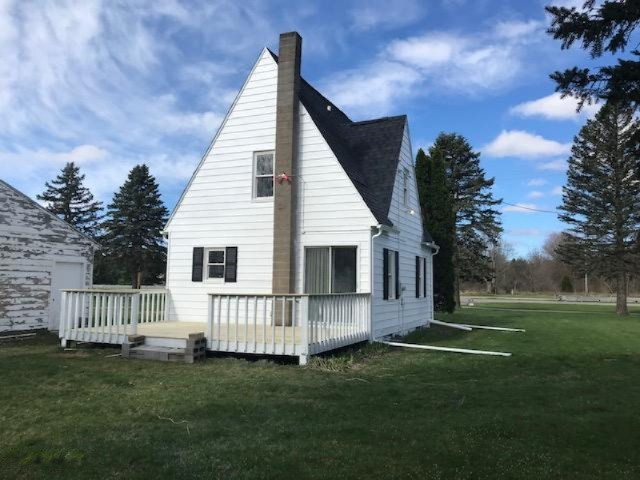 52263 Highway 131 Three Rivers, MI 49093 - Photo 3 of 15 IMG_4144