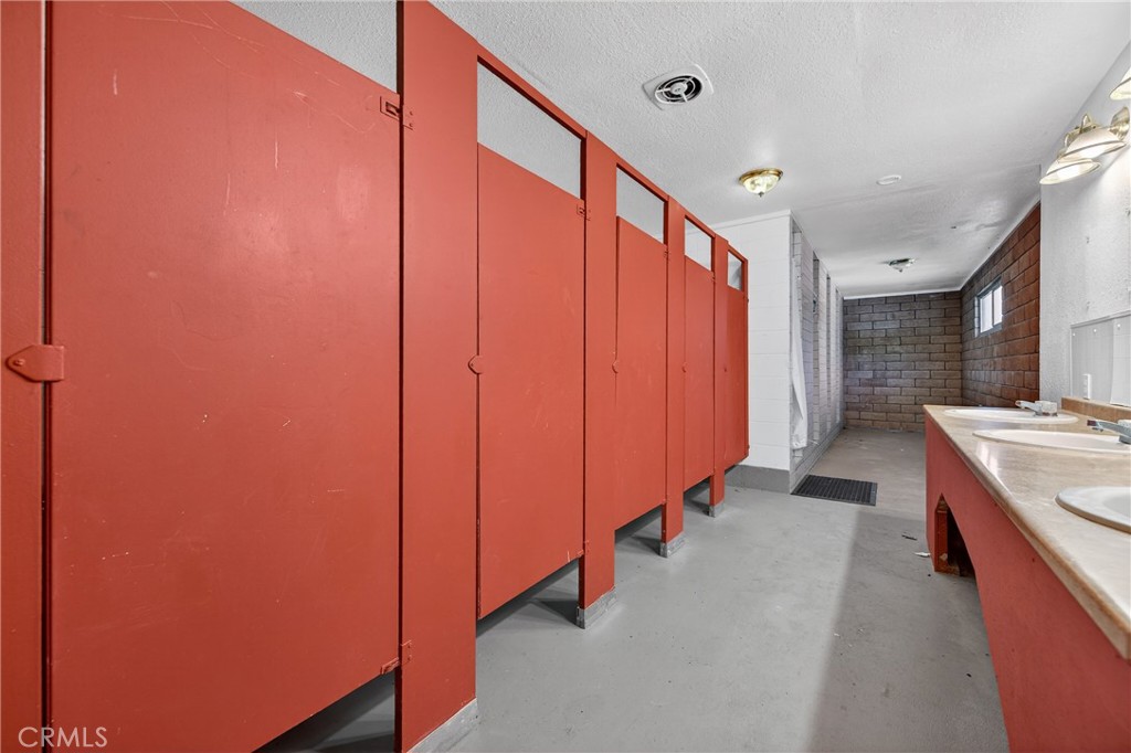 130 Gilmore Road Red Bluff, CA 96080 - Photo 19 of 22 a large room with a large window