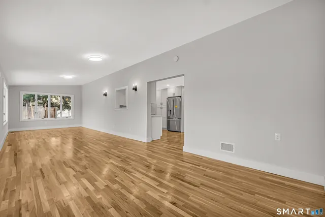 $799,900 | 2 Rolf Drive, Danbury, CT 06810