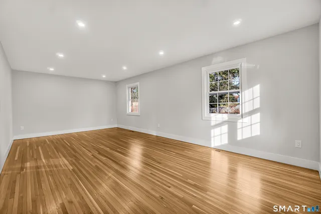 $799,900 | 2 Rolf Drive, Danbury, CT 06810