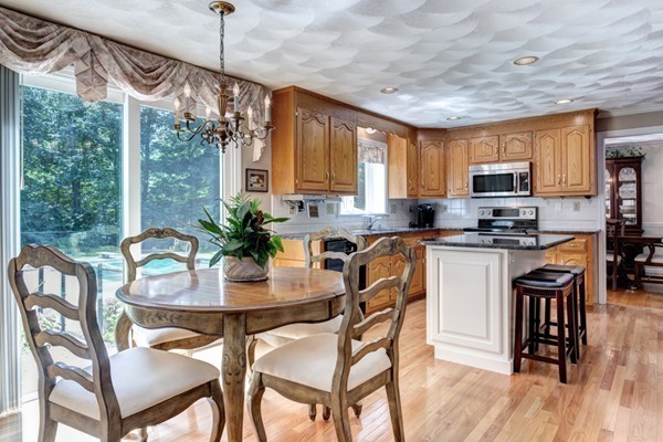 4 Maple Tree Lane Franklin, MA 02038 - Photo 10 of 30 Gallery Image 10