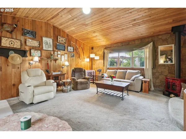 $1,299,000 | 31563 Southeast Lusted Road, Gresham, OR 97080