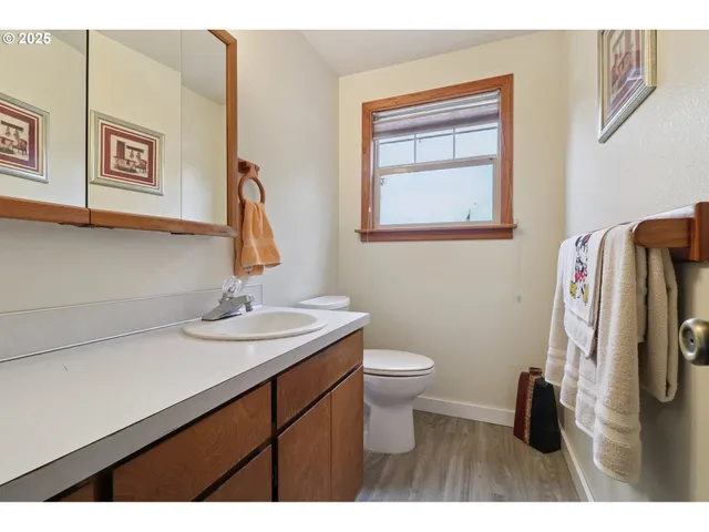 $1,299,000 | 31563 Southeast Lusted Road, Gresham, OR 97080