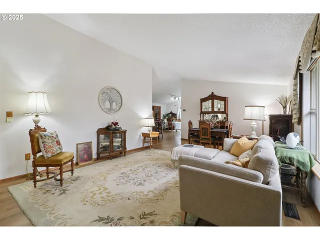 $1,299,000 | 31563 Southeast Lusted Road, Gresham, OR 97080