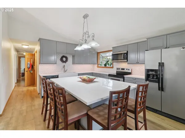 $1,299,000 | 31563 Southeast Lusted Road, Gresham, OR 97080