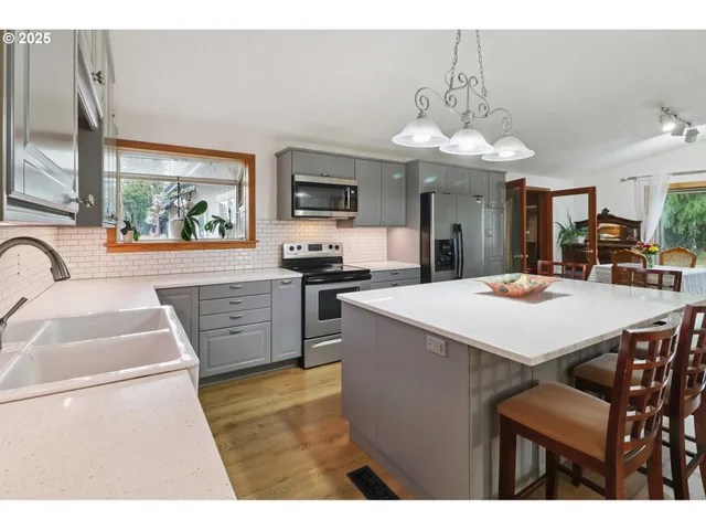 $1,299,000 | 31563 Southeast Lusted Road, Gresham, OR 97080