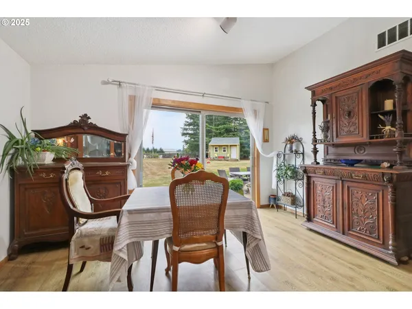 $1,299,000 | 31563 Southeast Lusted Road, Gresham, OR 97080