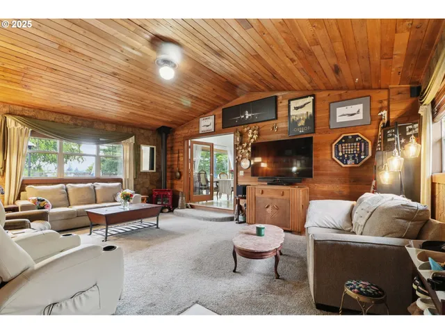 $1,299,000 | 31563 Southeast Lusted Road, Gresham, OR 97080