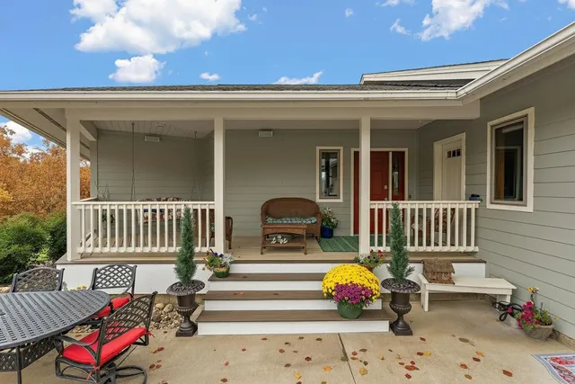 $1,125,000 | 2312 Becker Trail, Faribault, MN 55021