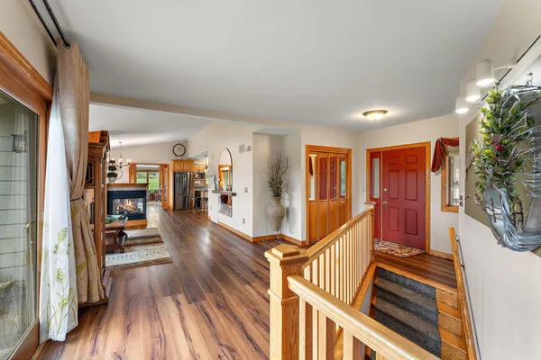 $1,125,000 | 2312 Becker Trail, Faribault, MN 55021