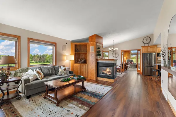 $1,125,000 | 2312 Becker Trail, Faribault, MN 55021