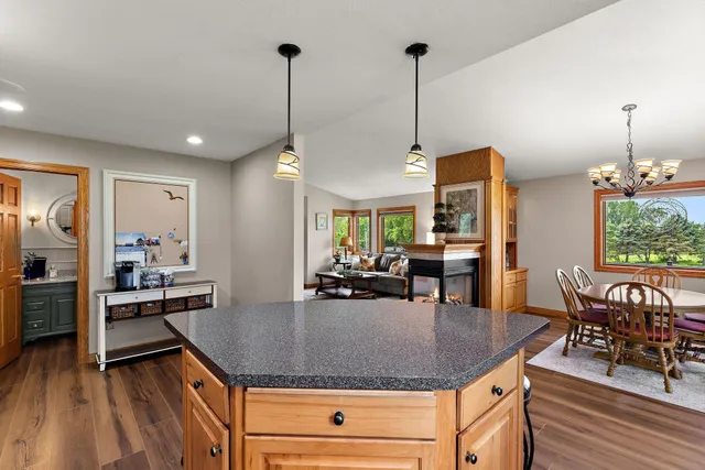 $1,150,000 | 2312 Becker Trail, Faribault, MN 55021