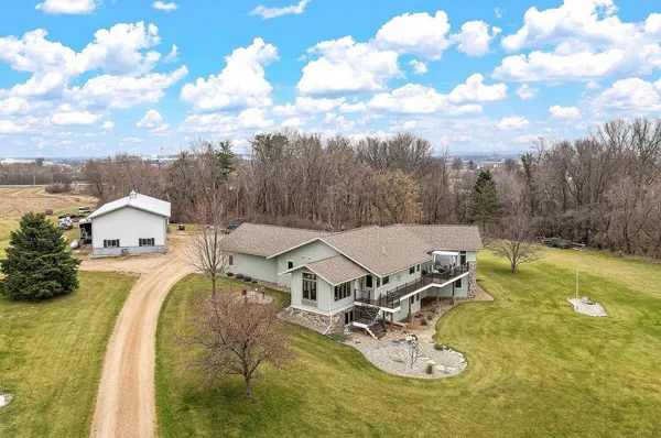 $1,125,000 | 2312 Becker Trail, Faribault, MN 55021