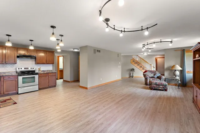 $1,150,000 | 2312 Becker Trail, Faribault, MN 55021