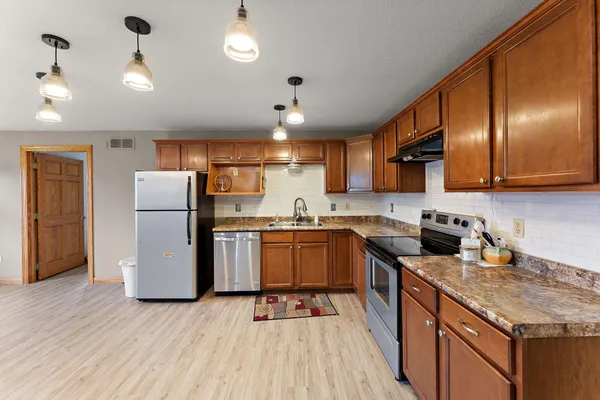 $1,125,000 | 2312 Becker Trail, Faribault, MN 55021