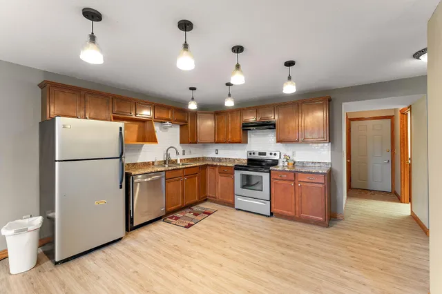 $1,125,000 | 2312 Becker Trail, Faribault, MN 55021