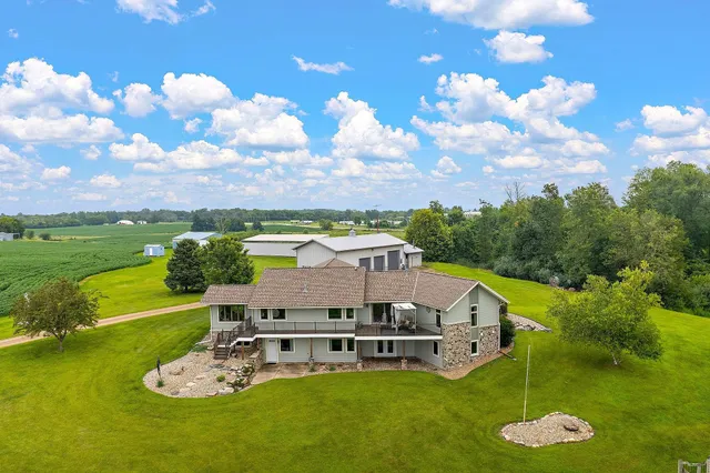 $1,150,000 | 2312 Becker Trail, Faribault, MN 55021