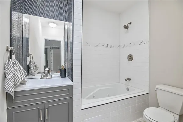 $259,500 | 2736 Olive Street, Kansas City, MO 64109