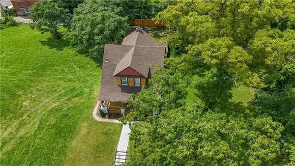 $259,500 | 2736 Olive Street, Kansas City, MO 64109