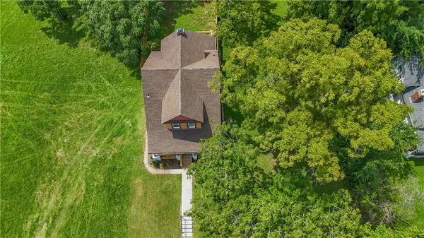 $259,500 | 2736 Olive Street, Kansas City, MO 64109