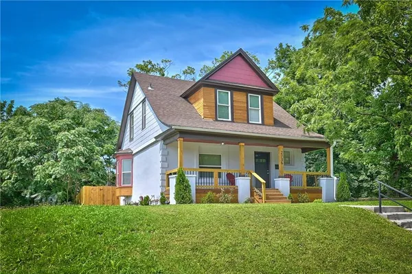 $259,500 | 2736 Olive Street, Kansas City, MO 64109