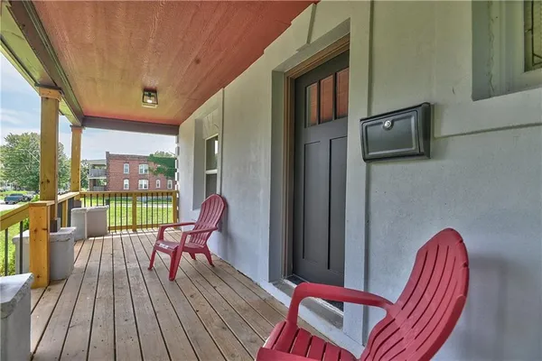 $259,500 | 2736 Olive Street, Kansas City, MO 64109