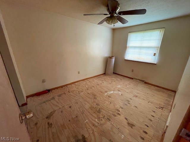 4036 North Leavitt Road Lorain, OH 44053 - Photo 7 of 18