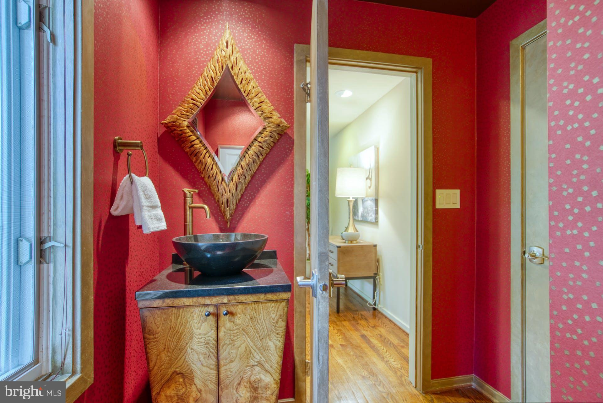 11406 Fieldstone Lane Reston, VA 20191 - Photo 26 of 58 Ensuite Bath for Office / Bedroom 4