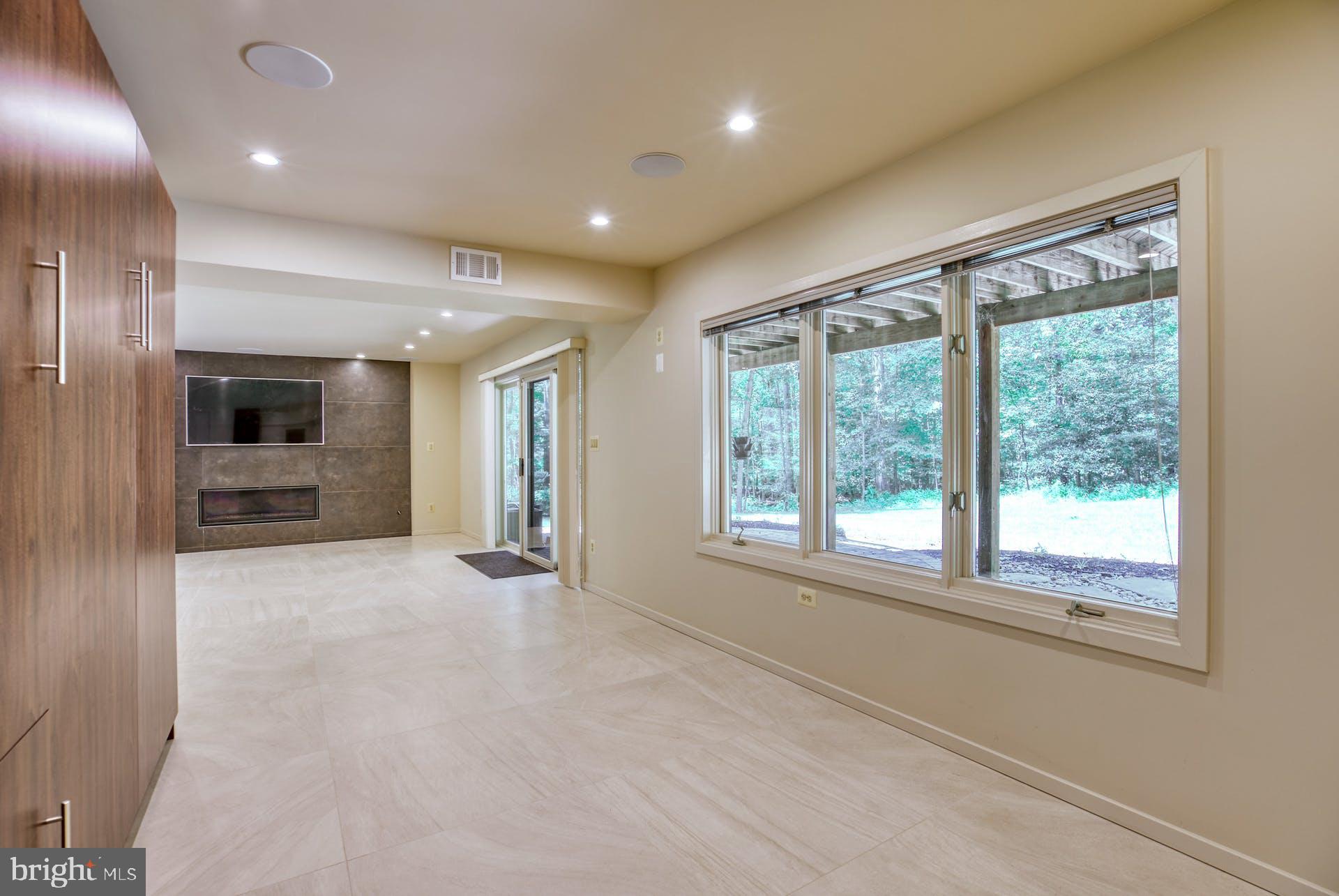 11406 Fieldstone Lane Reston, VA 20191 - Photo 44 of 58 a view of an empty room with a window