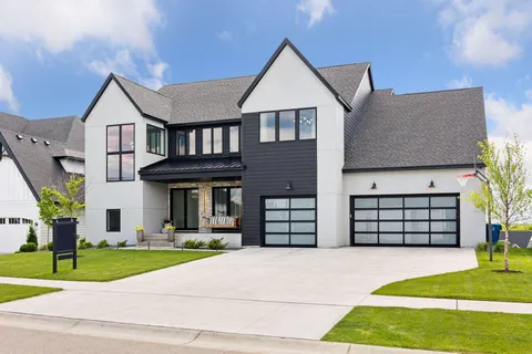 $1,999,000 | 6297 Yuma Lane North, Maple Grove, MN 55311