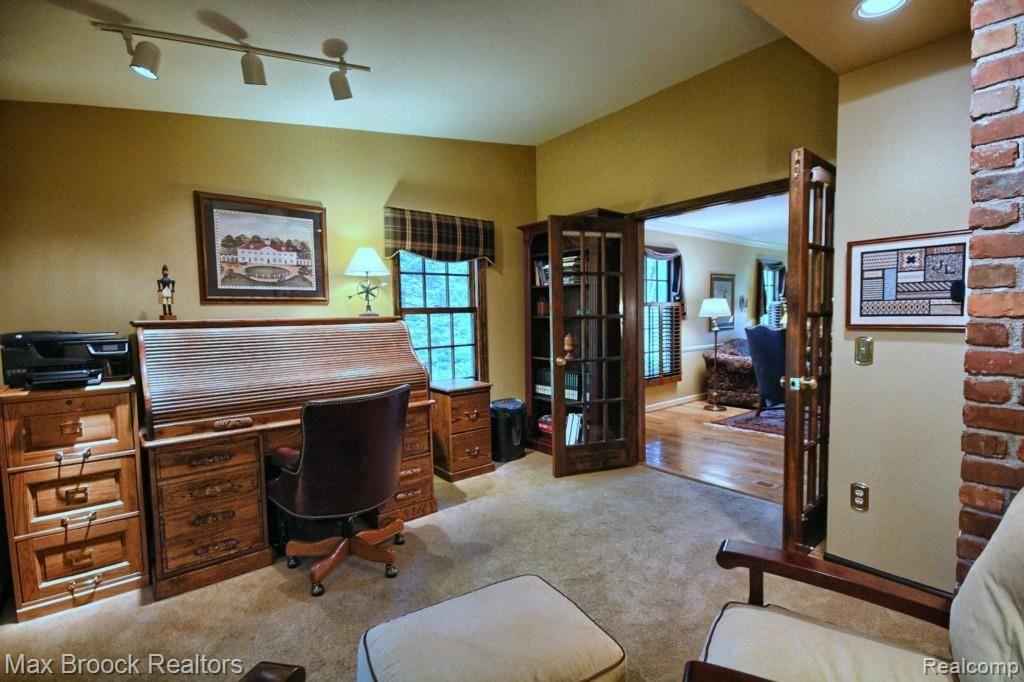 4686 Brightmore Road Bloomfield Hills, MI 48302 - Photo 11 of 42 Library_2nd_View.jpg