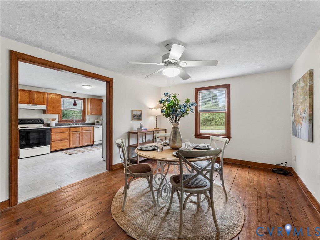 5235 Martin Road Kents Store, VA 23084 - Photo 6 of 43