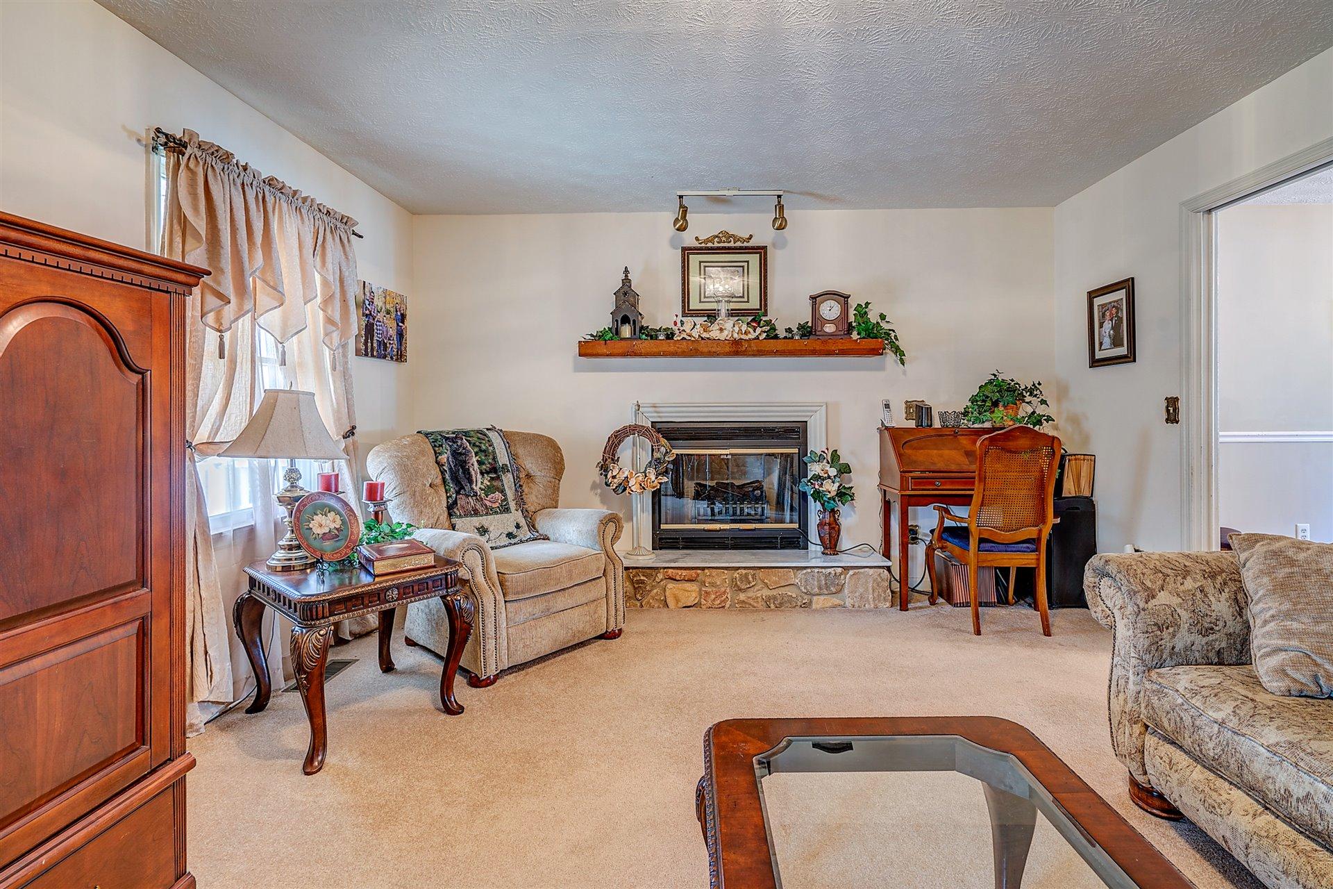967 Old Forge Road Callaway, VA 24067 - Photo 7 of 29 07-DSC00016_17_18_19_20