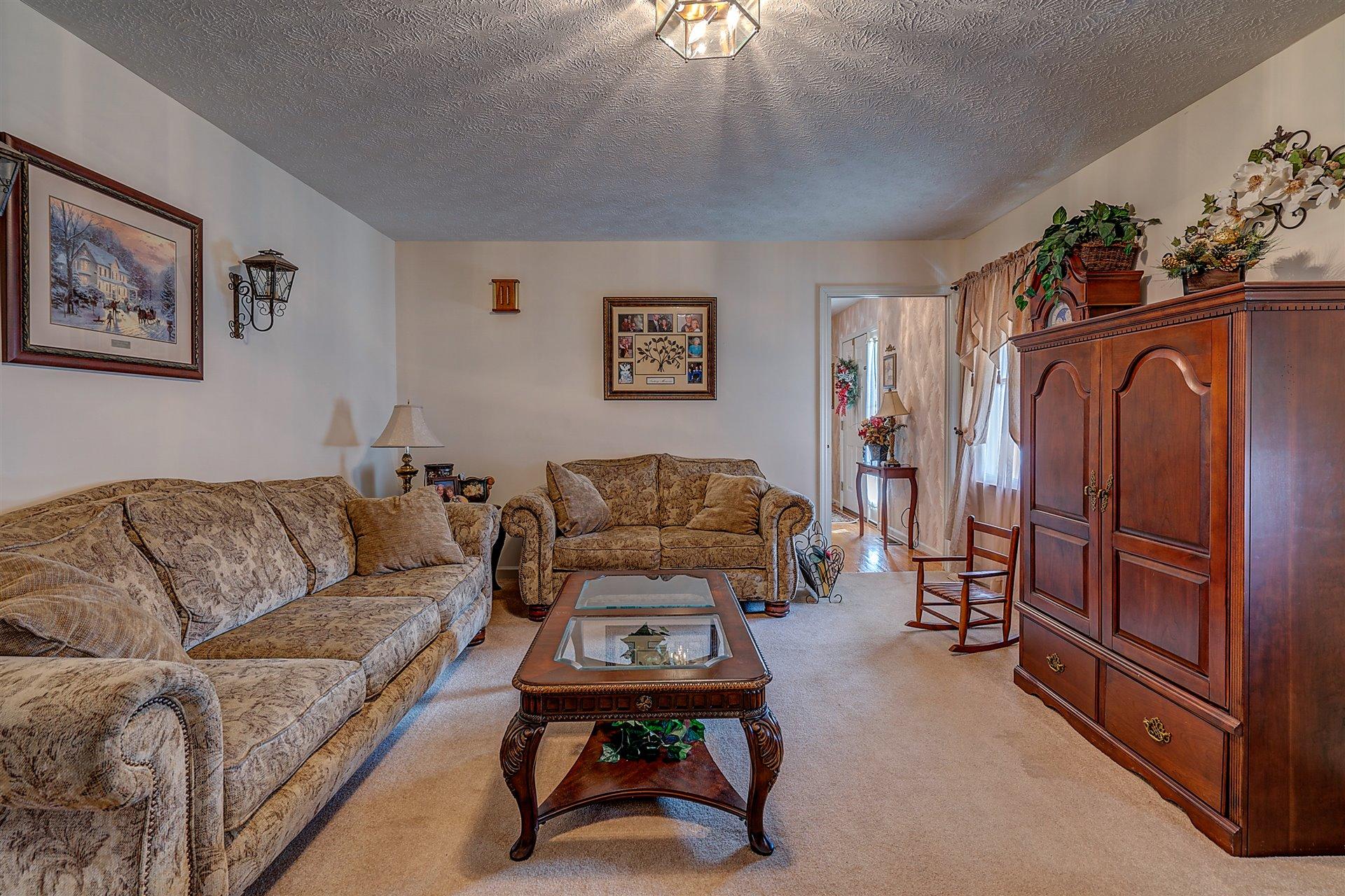 967 Old Forge Road Callaway, VA 24067 - Photo 8 of 29 08-DSC00021_2_3_4_5
