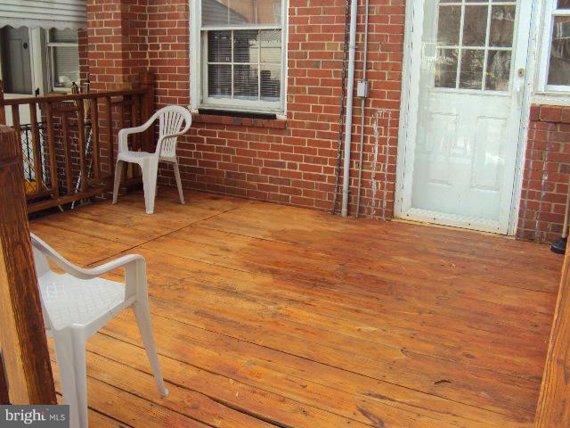 4432 Cedar Garden Road Baltimore, MD 21229 - Photo 13 of 15 Rear Deck