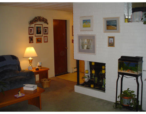 14 Wickford Road Framingham, MA 01701 - Photo 5 of 5 Gallery Image 5