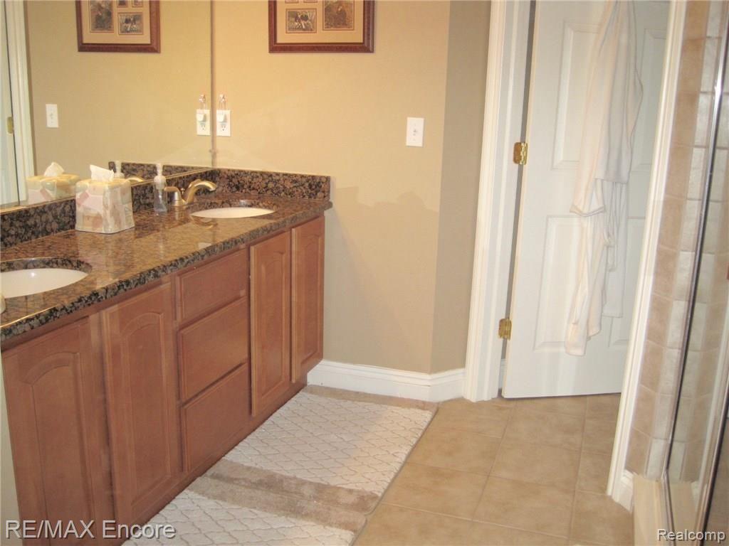 4711 Oakhurst Ridge Road Clarkston, MI 48348 - Photo 19 of 30