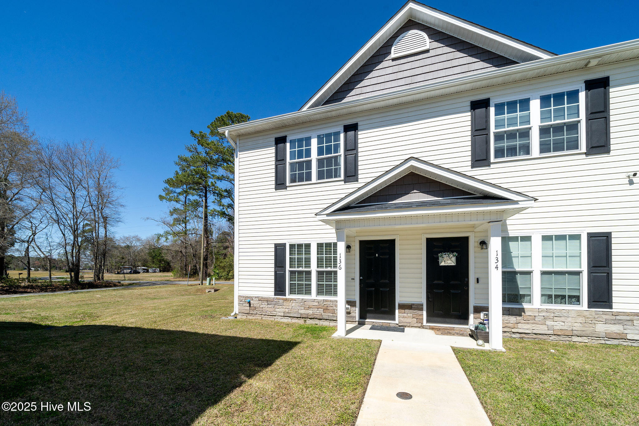 136 Cornerstone Drive Beulaville, NC 28518 - Photo 2 of 22 136cornerstone3