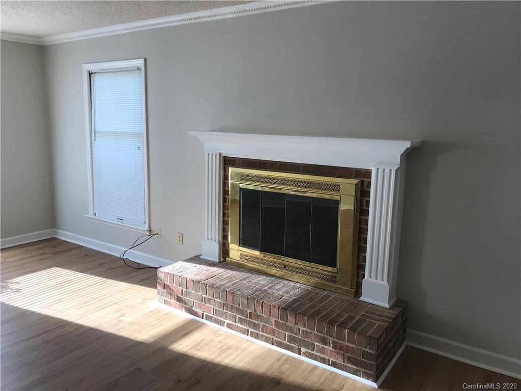 1256 India Hook Road Rock Hill, SC 29732 - Photo 4 of 11 Gallery Image 4