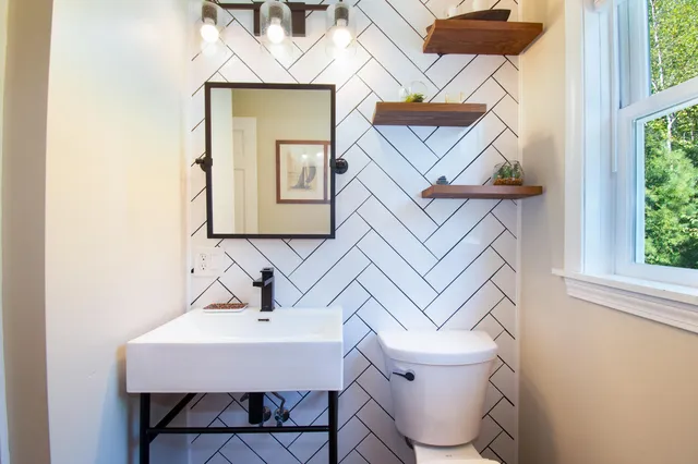 $699,900 | 55 Sand Hill Drive, Durham, ME 04222