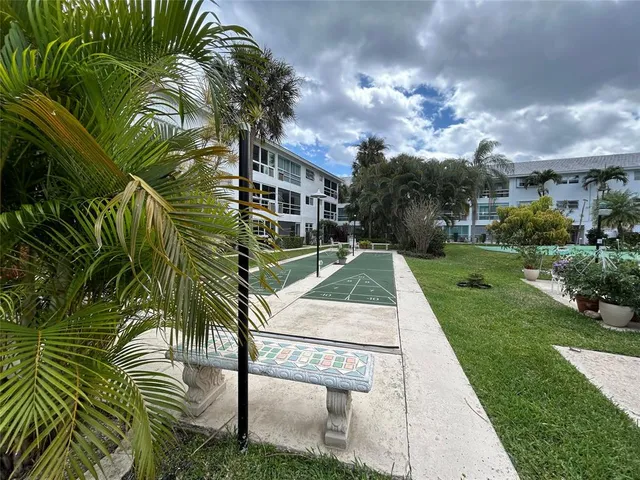 $99,000 | 2050 Northeast 39th Street, Unit 207, Lighthouse Point, FL 33064