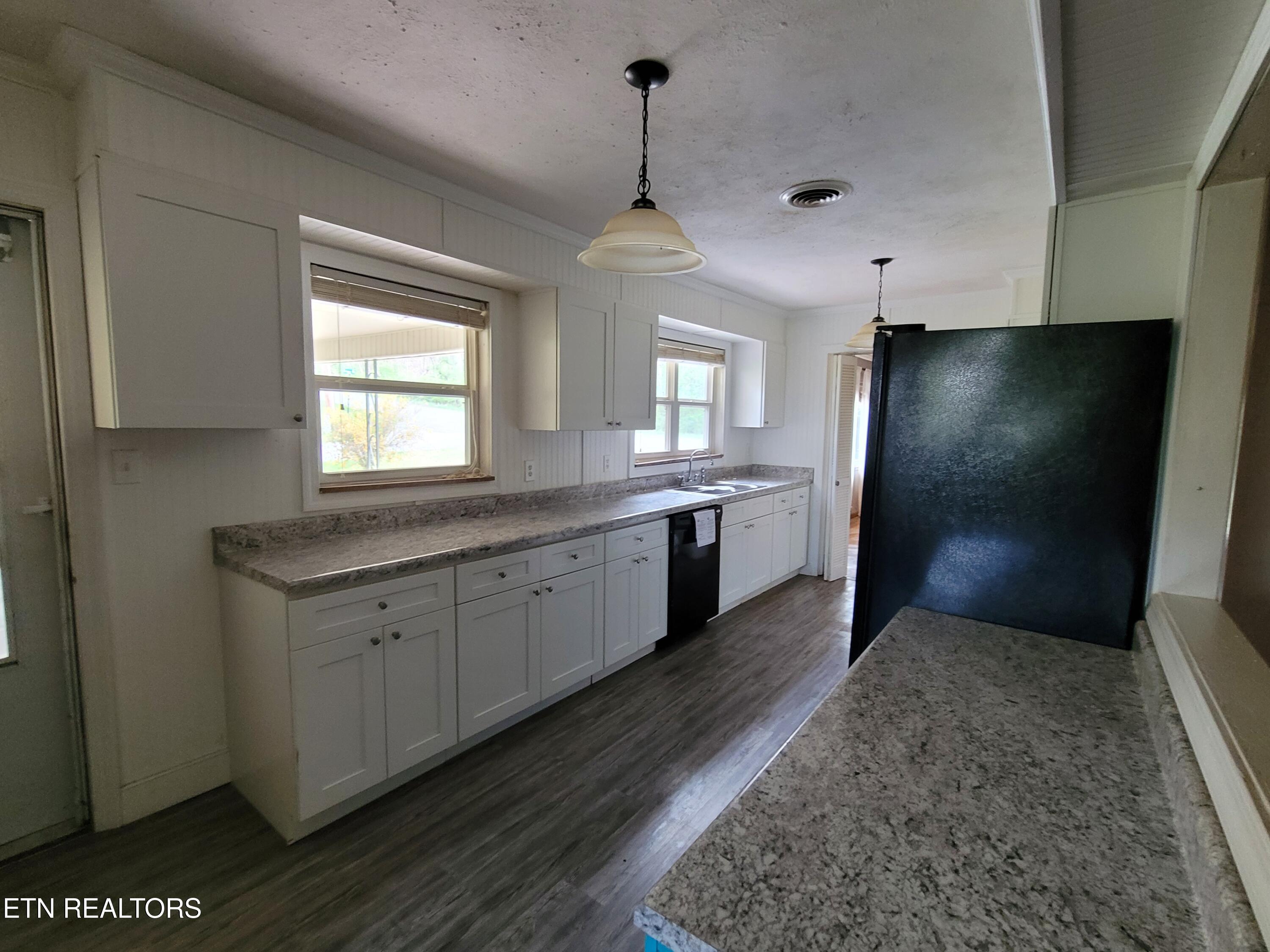 1395 Bluets Road Newport, TN 37821 - Photo 4 of 18 20260326_143225