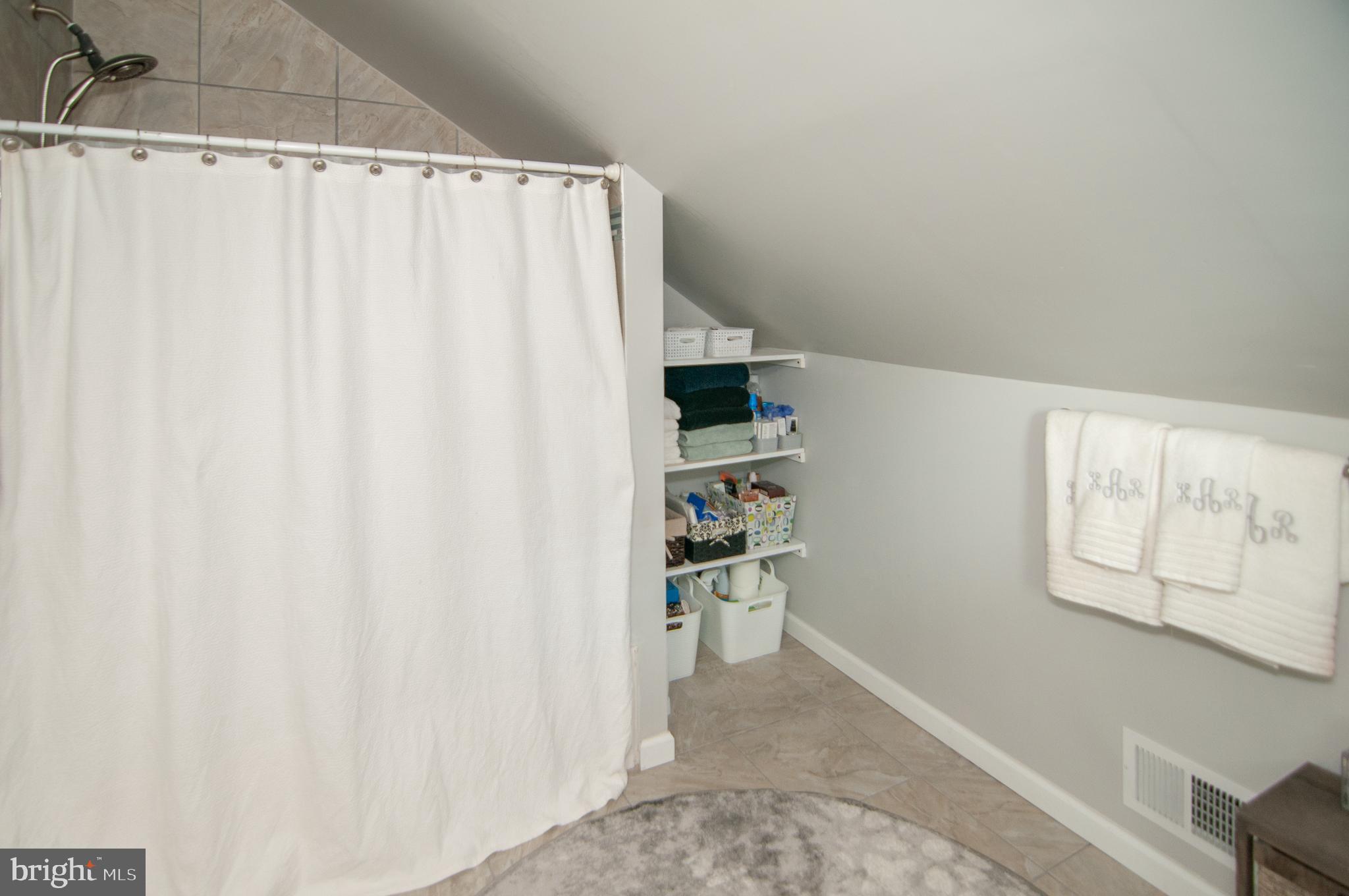 21 Dallas Road Willow Grove, PA 19090 - Photo 27 of 35 Primary Shower