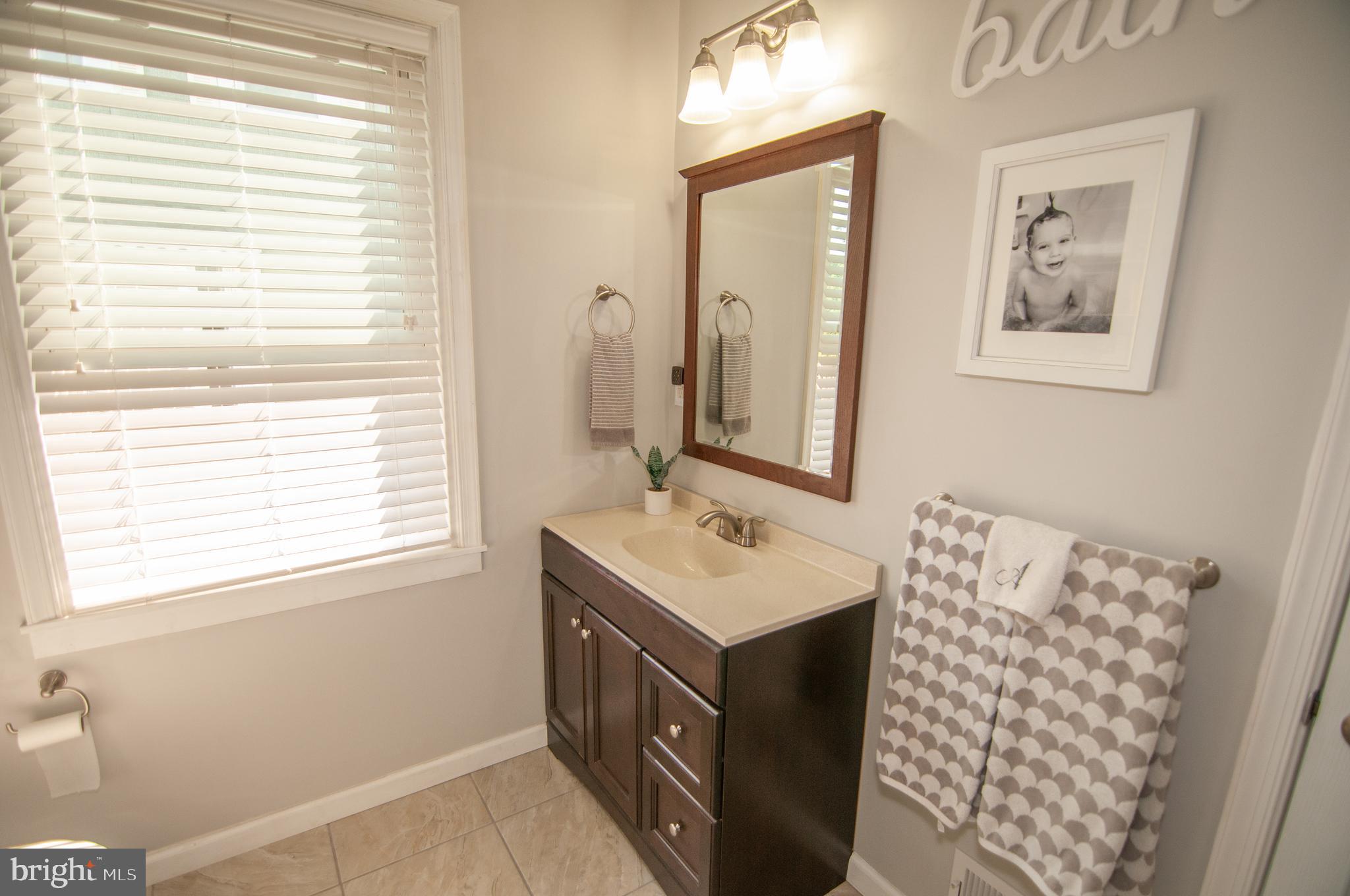 21 Dallas Road Willow Grove, PA 19090 - Photo 29 of 35 First Floor Full Bath