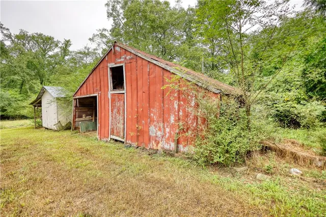 $305,000 | 5011 Penfield Road, Union Point, GA 30669
