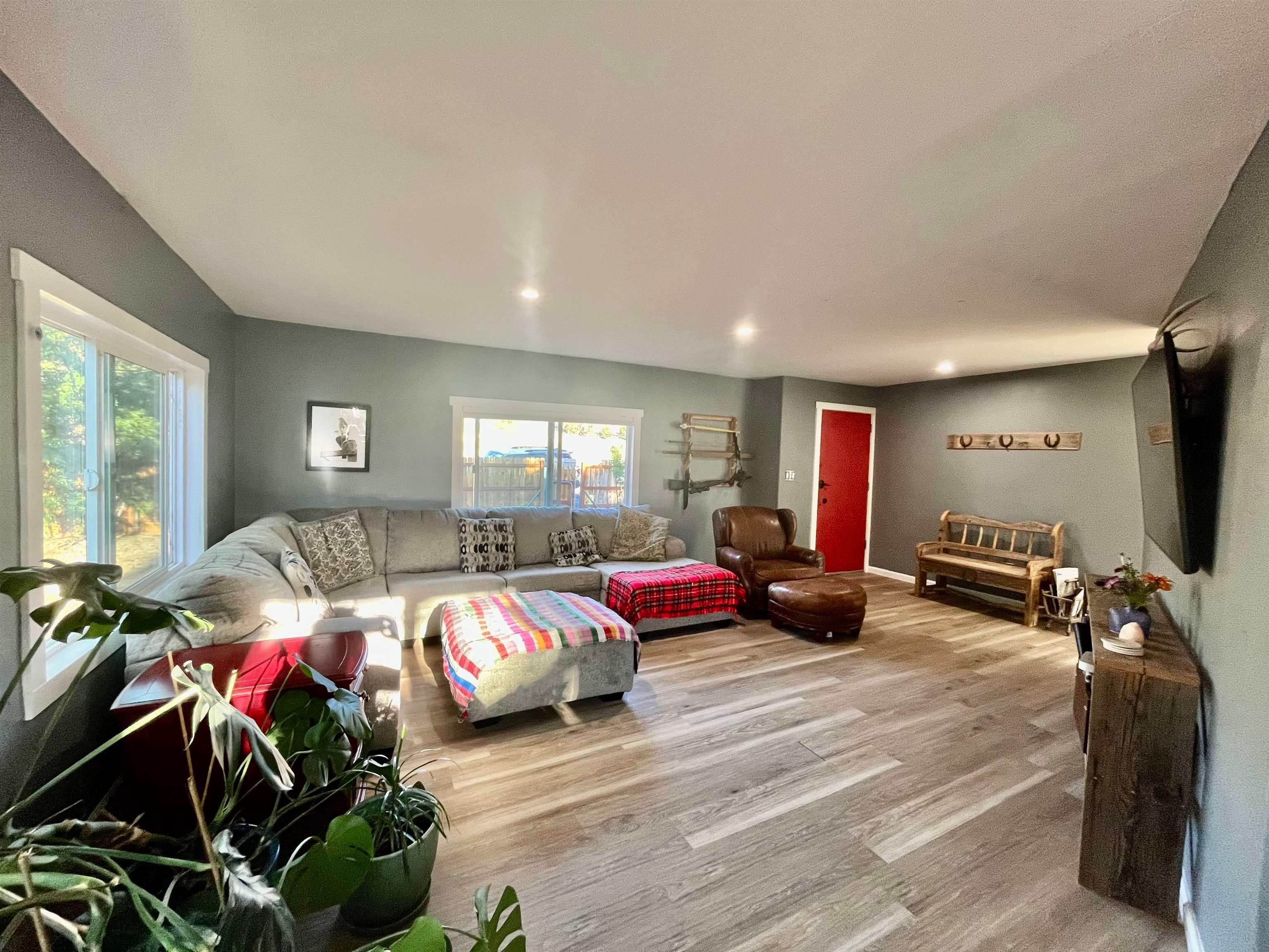 25147-25135 Edgewood Road Weed, CA 96094 - Photo 6 of 21 Gallery Image 6
