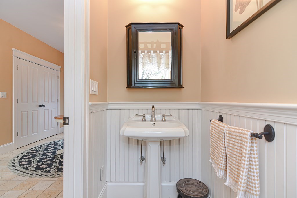 23 Elder Road Needham, MA 02494 - Photo 19 of 41